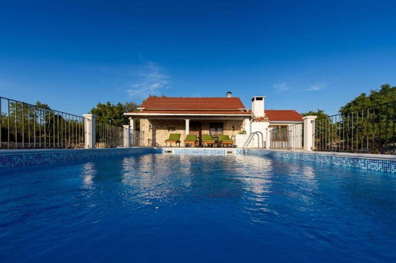 Villa Menalo 内乌姆 外观 照片